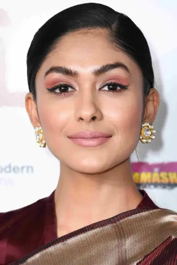 Фото Мрунал Тхакур (Mrunal Thakur) #254104
