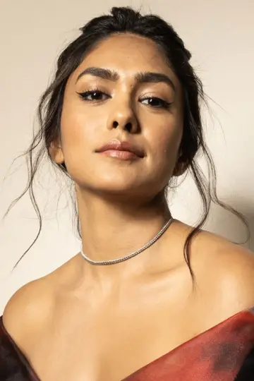 Фото Мрунал Тхакур (Mrunal Thakur) #339686