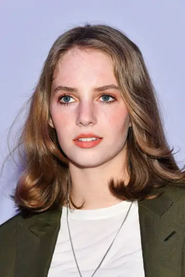 Фото Мая Гоук (Maya Hawke) #327423