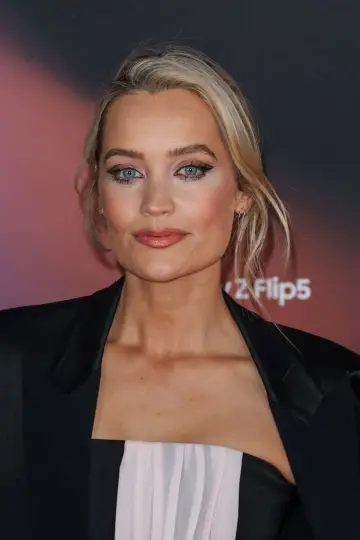 Фото  (Laura Whitmore) #194159