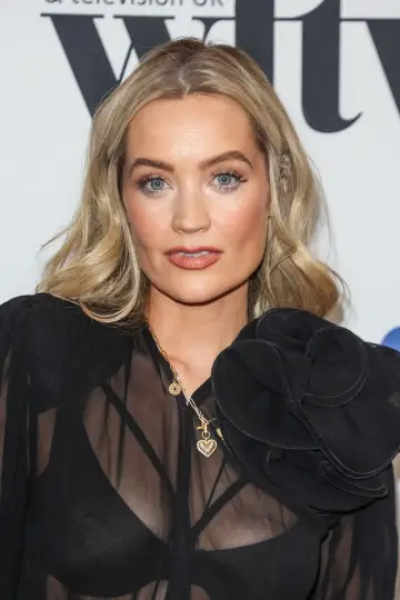 Фото  (Laura Whitmore) #194163