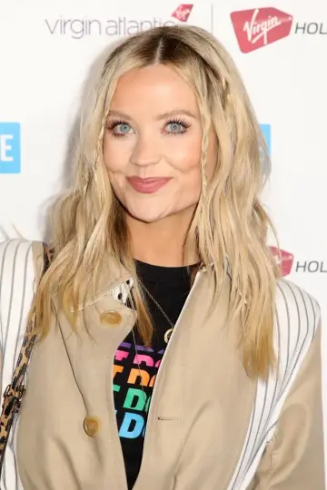 Фото  (Laura Whitmore) #194165