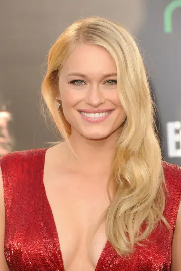 Фото Левен Рамбін (Leven Rambin) #21604