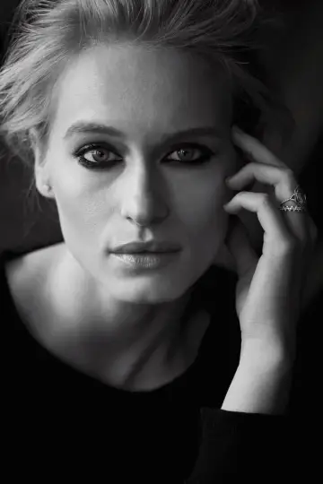 Фото Левен Рамбін (Leven Rambin) #21608