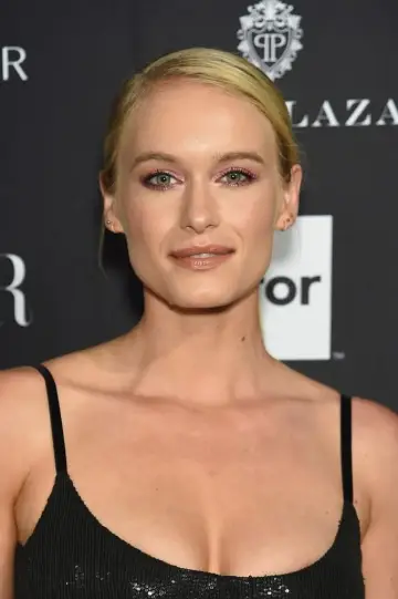 Фото Левен Рамбін (Leven Rambin) #21611
