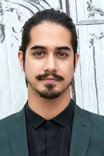 Фото Аван Джоджія (Avan Jogia) #37968