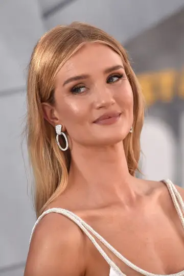 Фото Розі Хантінгтон-Уайтлі (Rosie Huntington-Whiteley) #9353