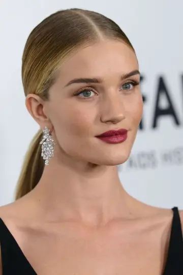 Фото Розі Хантінгтон-Уайтлі (Rosie Huntington-Whiteley) #9357
