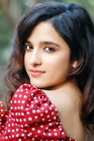 Фото  (Shirley Setia) #441955