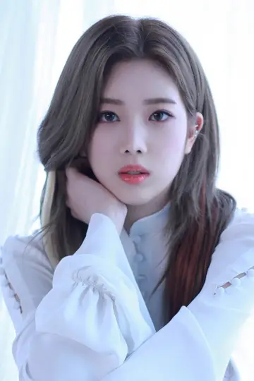 Фото  (Kim Lip) #483136