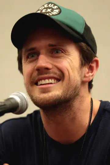 Фото Pierce Brown