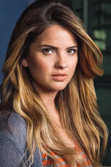 Фото Шеллі Хенніг (Shelley Hennig) #74853