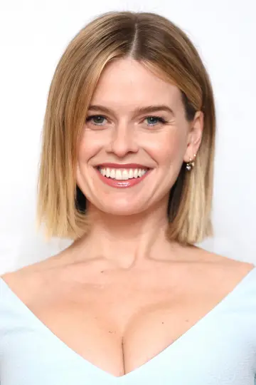 Фото Аліса Єва (Alice Eve) #19071