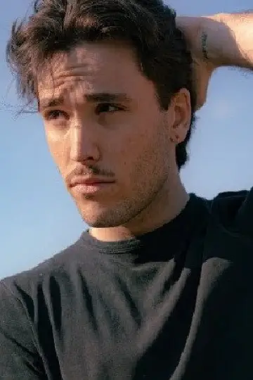 Фото Lucas Charvet