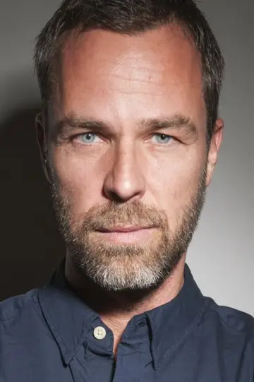 Фото JR Борн (JR Bourne) #54204