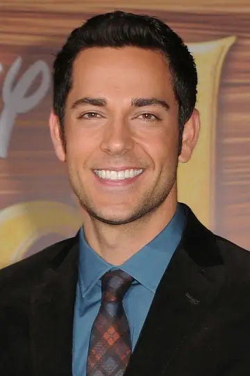 Фото Захарі Леві (Zachary Levi) #9165