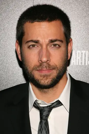 Фото Захарі Леві (Zachary Levi) #9166