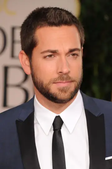 Фото Захарі Леві (Zachary Levi) #9167