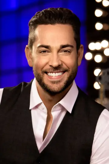 Фото Захарі Леві (Zachary Levi) #9169