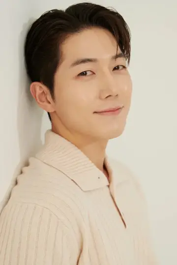 Фото Park Min-jae