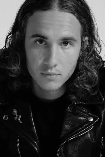 Фото Mikey Margott