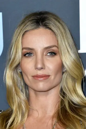 Фото Аннабель Уолліс (Annabelle Wallis) #31676