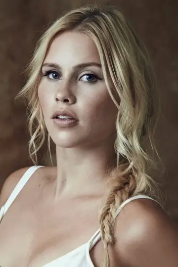 Фото Клер Голт (Claire Holt) #150689