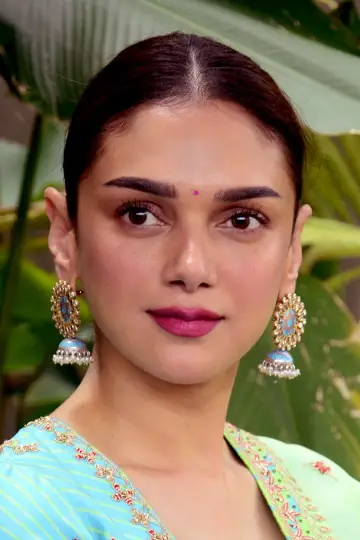 Фото Адіті Рао Гідарі (Aditi Rao Hydari) #162880