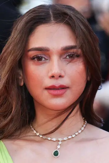 Фото Адіті Рао Гідарі (Aditi Rao Hydari) #401310