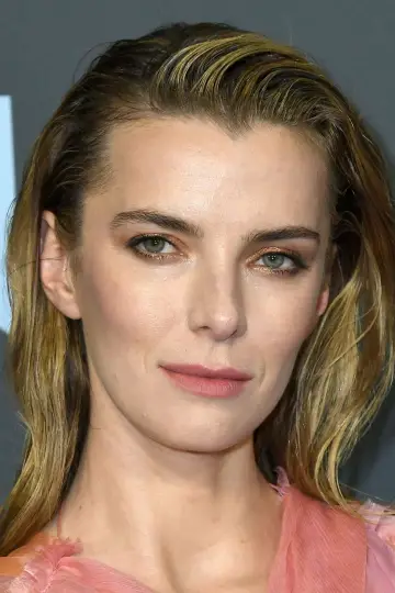 Фото Бетті Гілпін (Betty Gilpin) #15080
