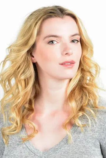 Фото Бетті Гілпін (Betty Gilpin) #15082