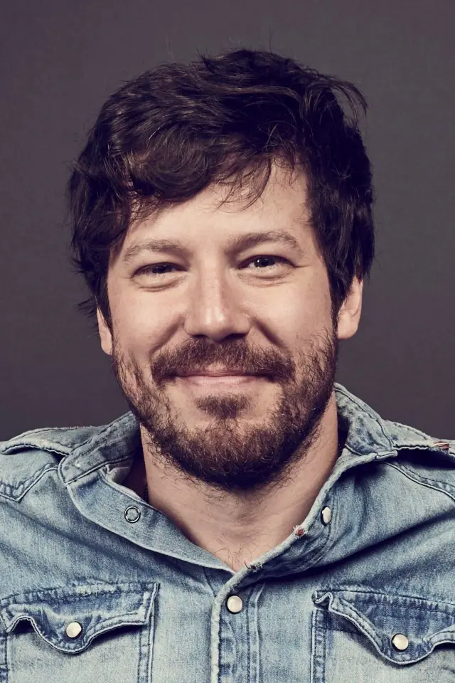 Фото Джон Ґаллахер-молодший (John Gallagher Jr.)