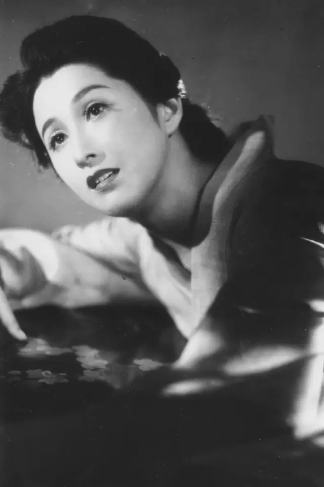 Фото Мічійо Коґуре (Michiyo Kogure)