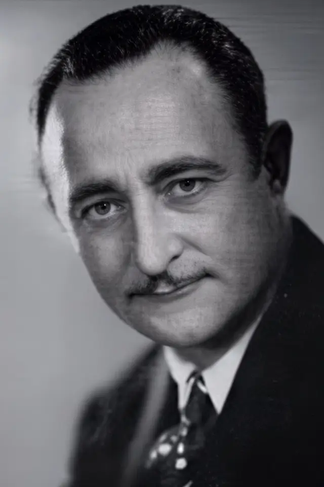 Фото  (Harry E Lang)