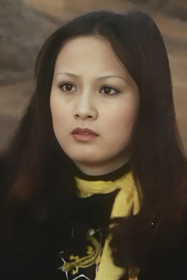 Фото Хітомі Кодзуе (Hitomi Kozue)
