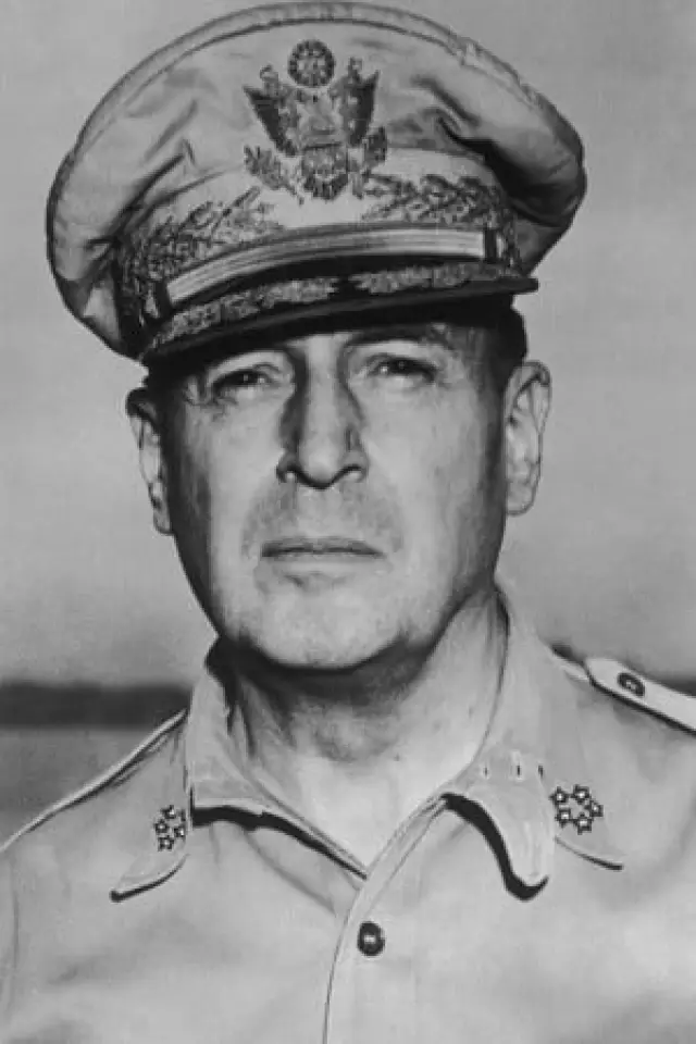 Фото Даґлас Мак-Артур (Douglas MacArthur)