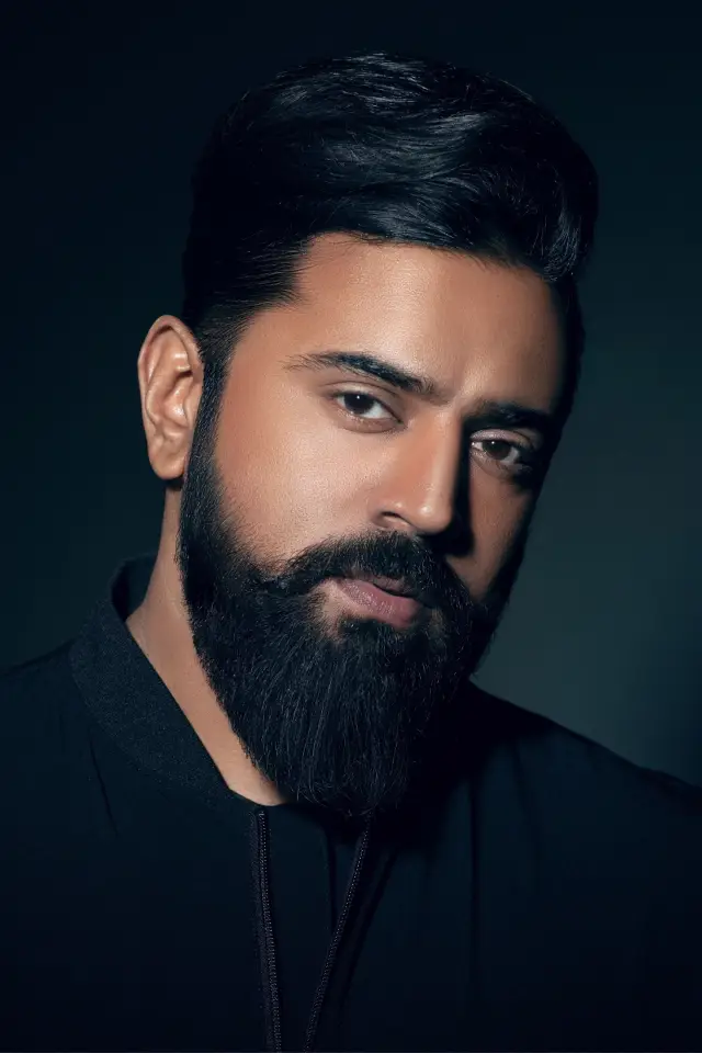 Фото Нівін Поулі (Nivin Pauly)
