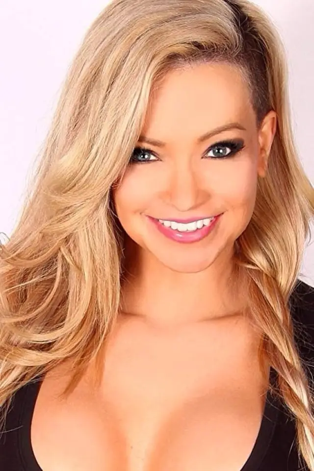 Фото Менді Робінсон (Mindy Robinson)