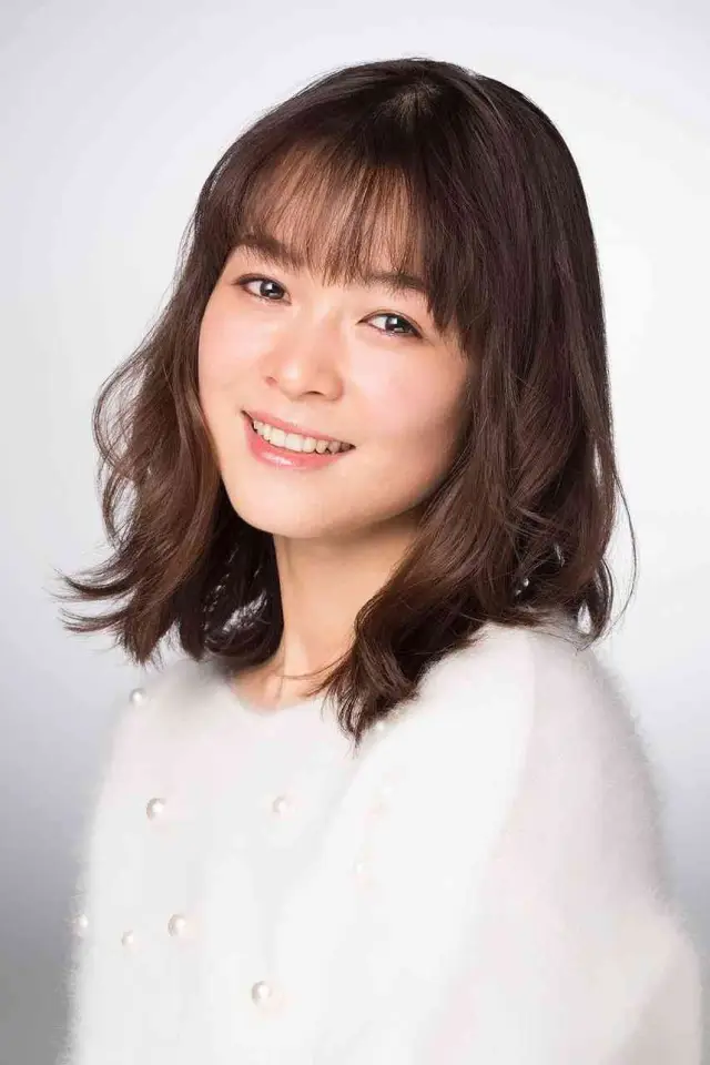 Фото Ема Фуджісава (Ema Fujisawa)