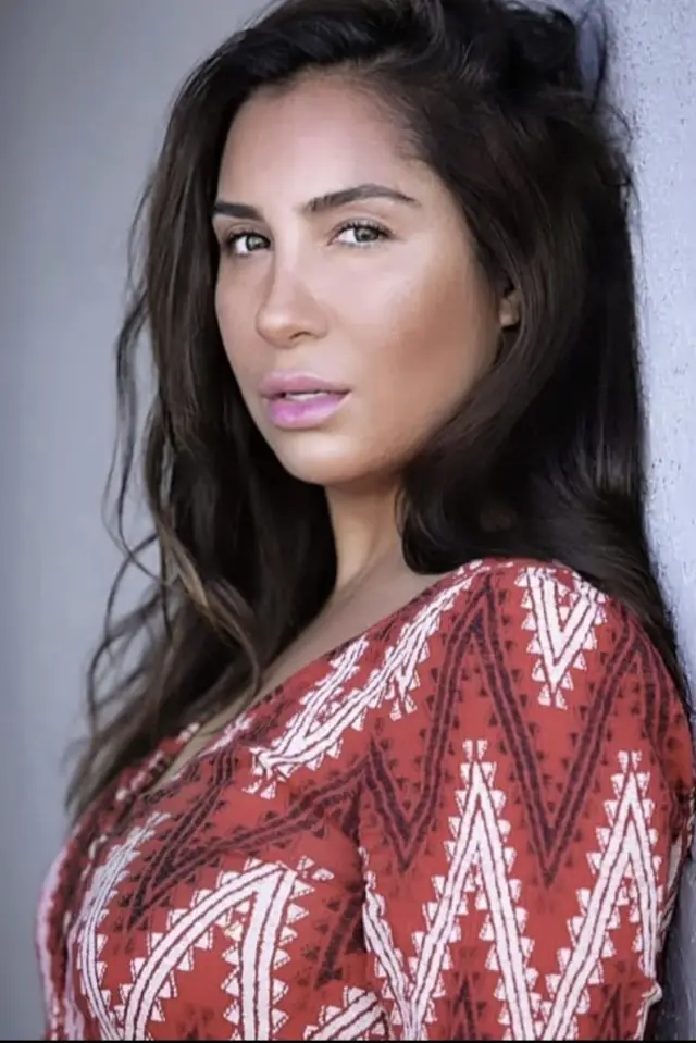 Фото Ліана Мендоза (Liana Mendoza)
