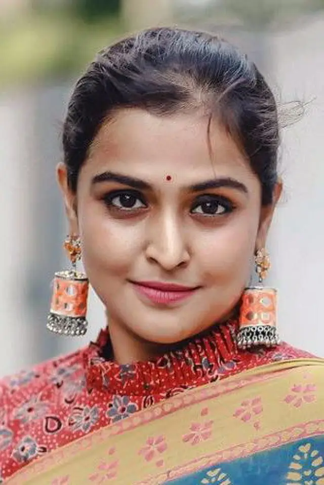 Фото Ремья Намбісан (Remya Nambeesan)