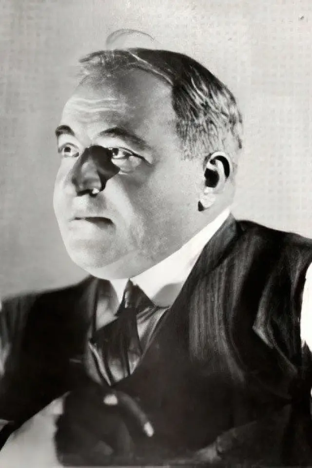 Фото  (Henri Étiévant)