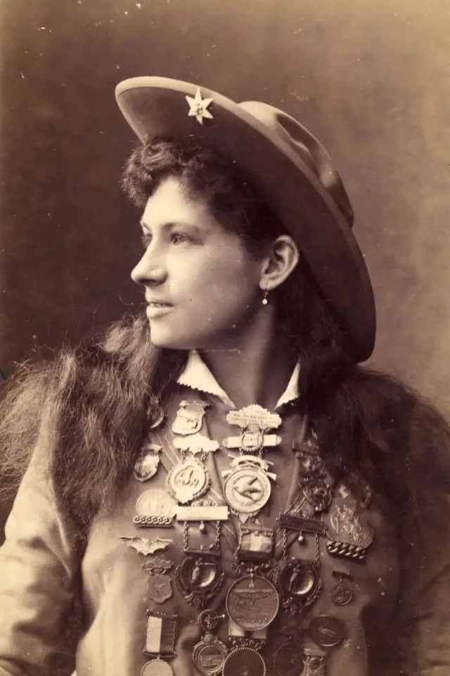 Фото  (Annie Oakley)