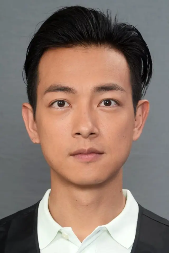 Фото  (Oscar Leung Lit-Wai)