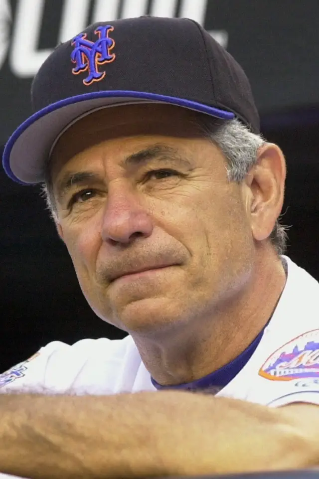 Фото  (Bobby Valentine)
