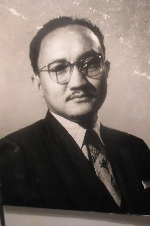 Фото  (Usmar Ismail)