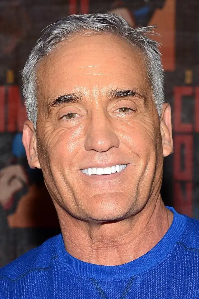 Фото  (John Wesley Shipp)