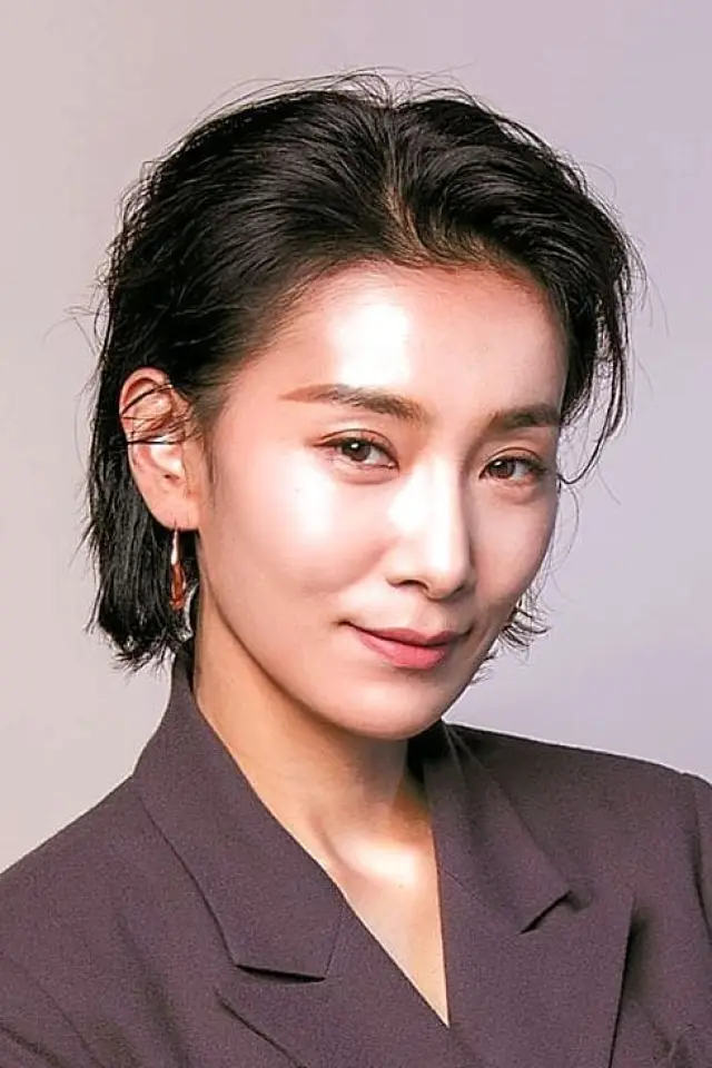 Фото Кім Сохюн (Kim Seo-hyung)