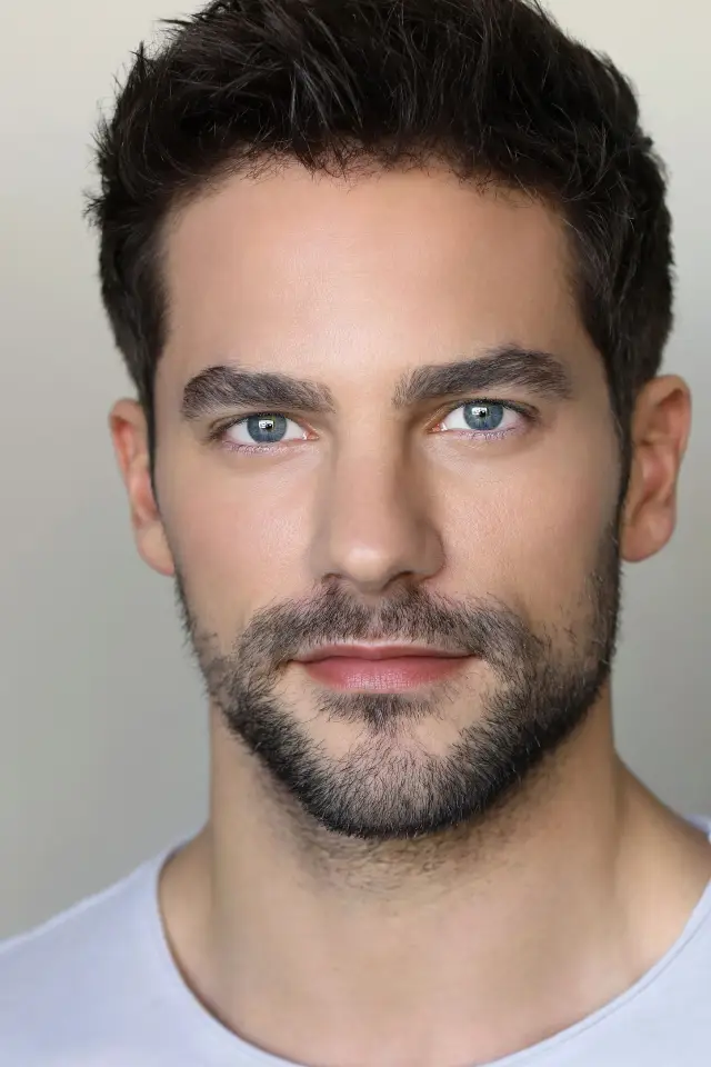 Фото Брант Догерті (Brant Daugherty)