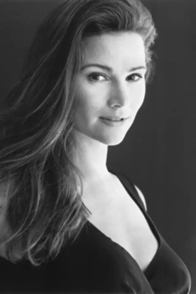 Фото  (Keely Shaye Brosnan)